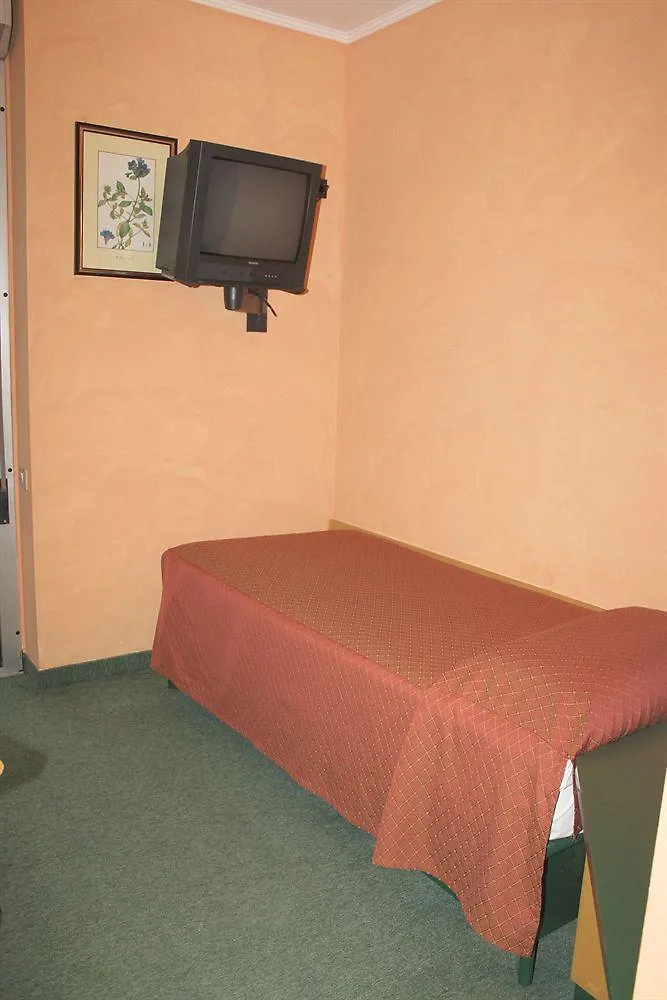 Ginosi Arizona Hotel Milán